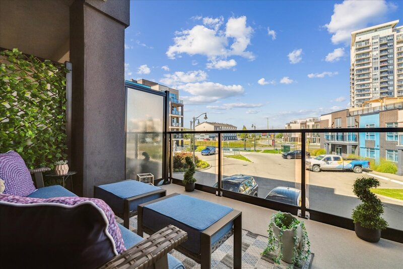 #204-10 Concord Pl