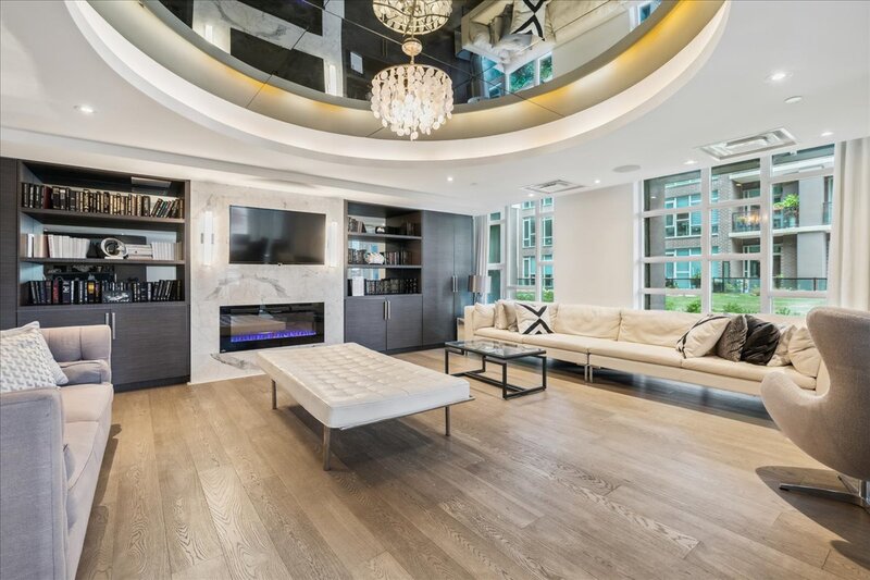 #204-10 Concord Pl