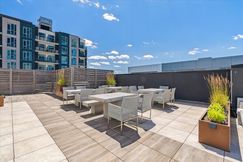 #204-10 Concord Pl