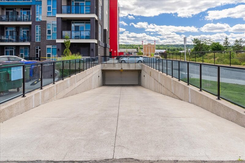 #204-10 Concord Pl