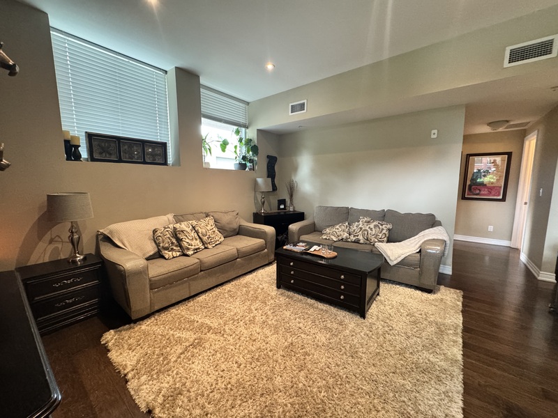 #104-50 Murray St W, Hamilton