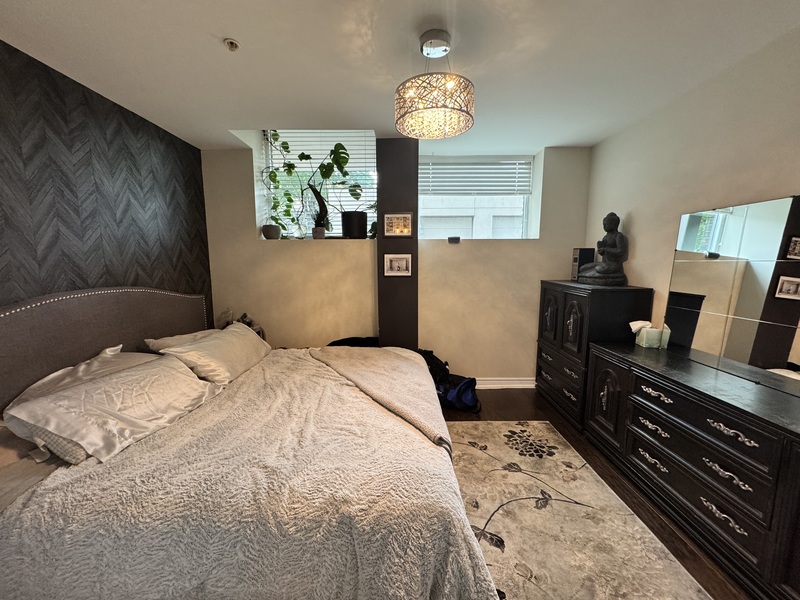 #104-50 Murray St W, Hamilton