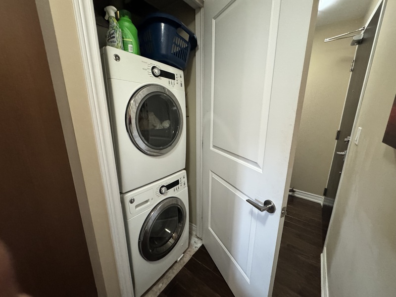 #104-50 Murray St W, Hamilton