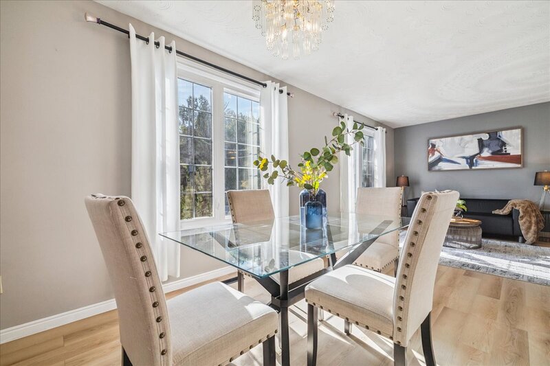 640 Cochrane Rd, Hamilton