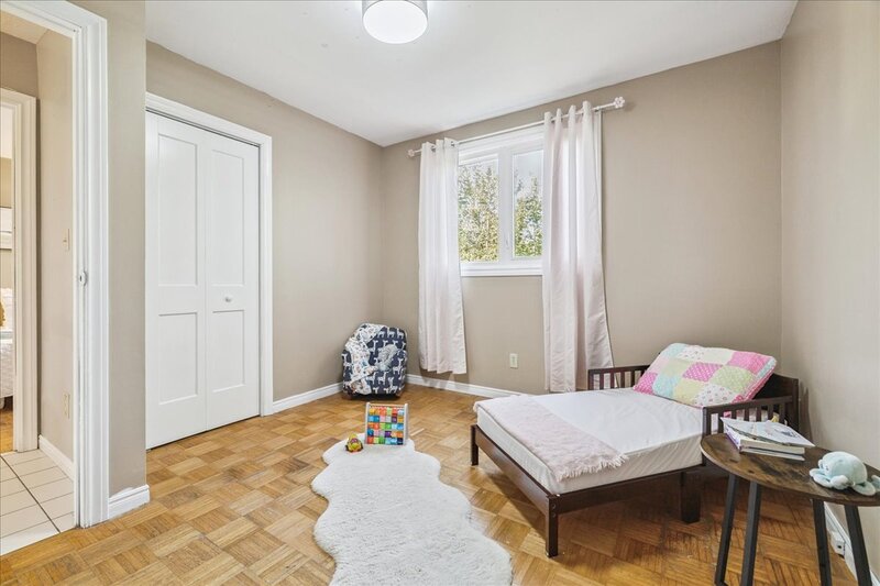640 Cochrane Rd, Hamilton