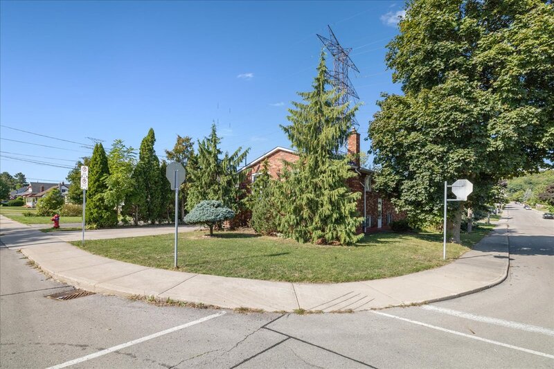 640 Cochrane Rd, Hamilton