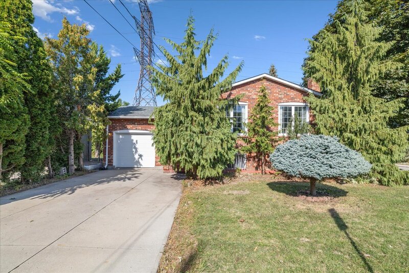 640 Cochrane Rd, Hamilton