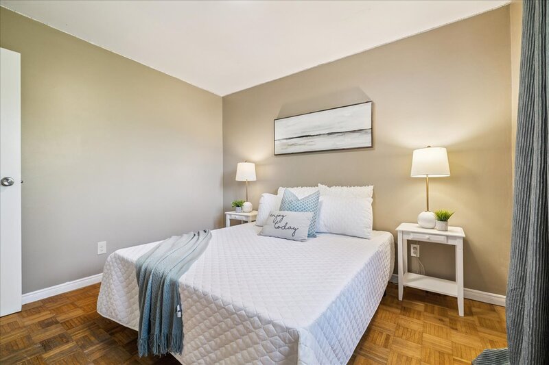 640 Cochrane Rd, Hamilton