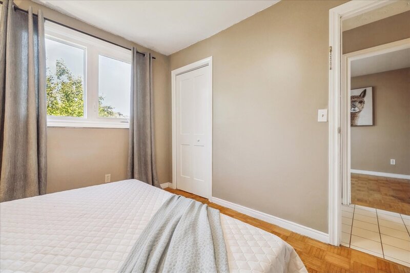640 Cochrane Rd, Hamilton