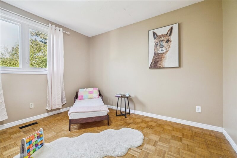 640 Cochrane Rd, Hamilton