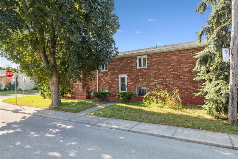 640 Cochrane Rd, Hamilton