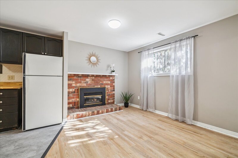 640 Cochrane Rd, Hamilton