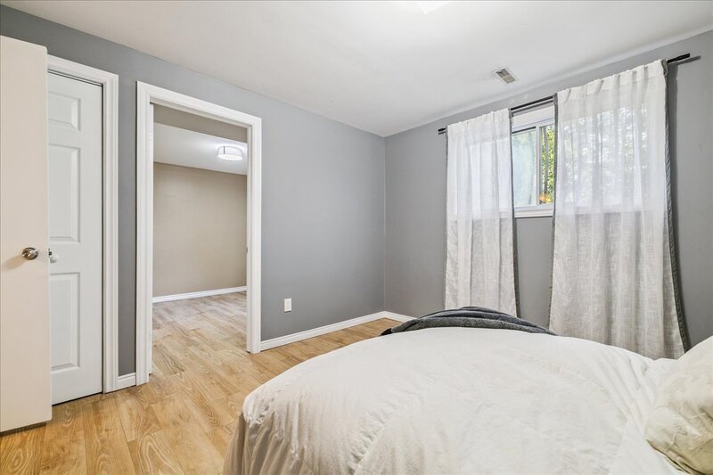 640 Cochrane Rd, Hamilton