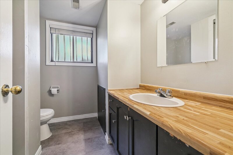 640 Cochrane Rd, Hamilton