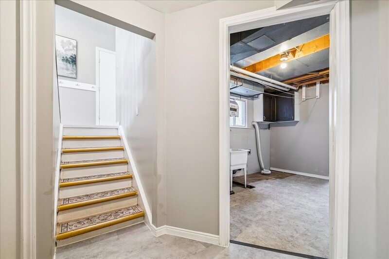 640 Cochrane Rd, Hamilton