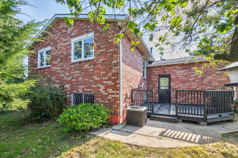 640 Cochrane Rd, Hamilton