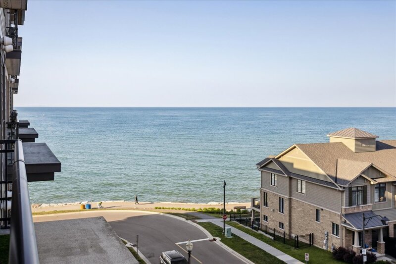 #511-10 Esplanade Ln, Grimsby