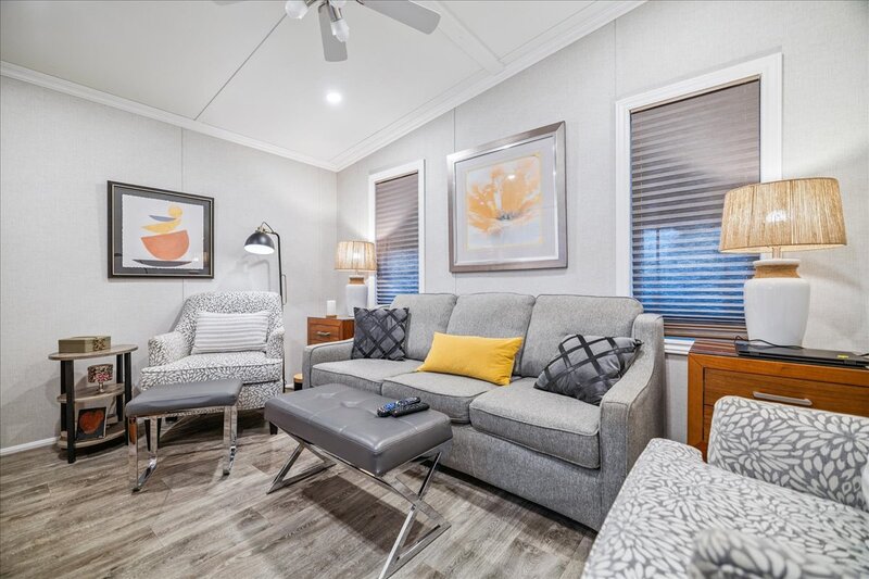 4449 Milburough Line, Burlington