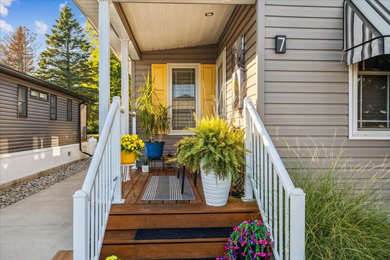 4449 Milburough Line, Burlington