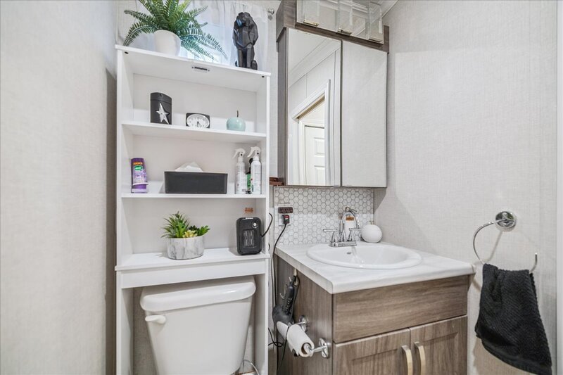 4449 Milburough Line, Burlington