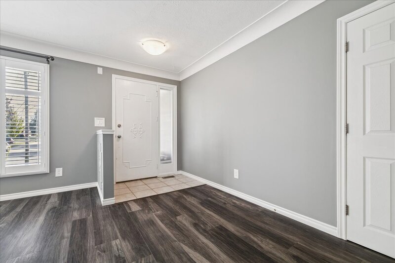 15 Purdy Cres, Hamilton