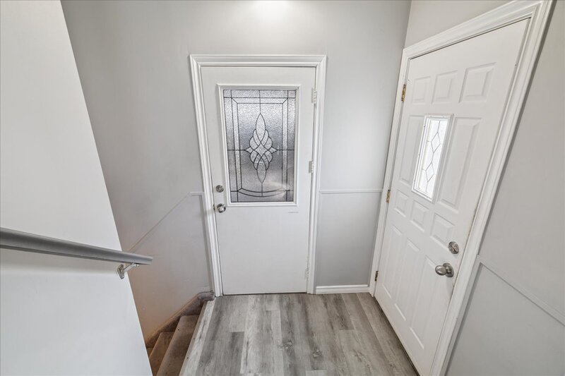 15 Purdy Cres, Hamilton
