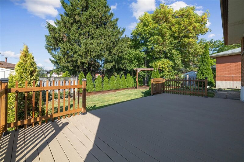 15 Purdy Cres, Hamilton