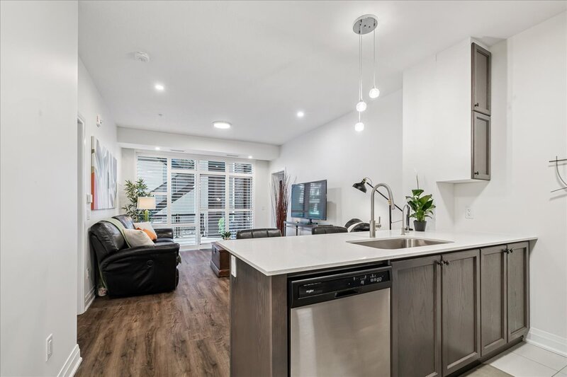 #150 - 16 Concord Pl, Grimsby