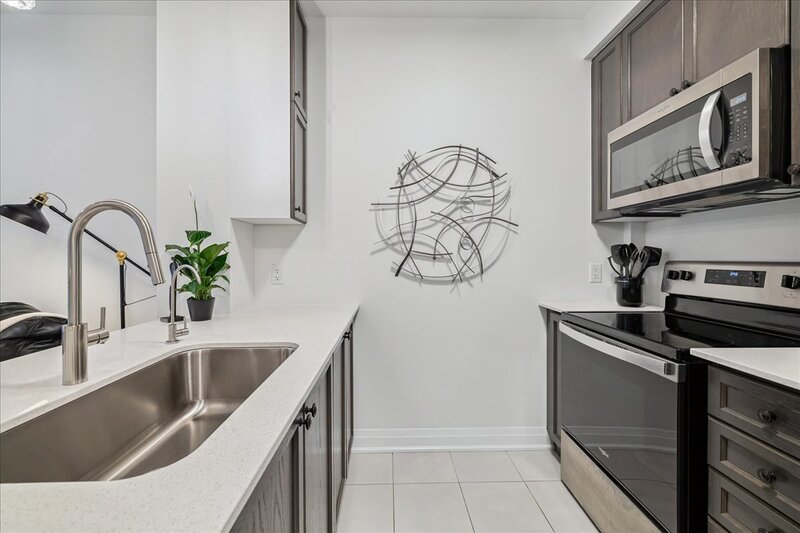 #150 - 16 Concord Pl, Grimsby