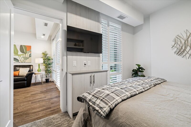 #150 - 16 Concord Pl, Grimsby