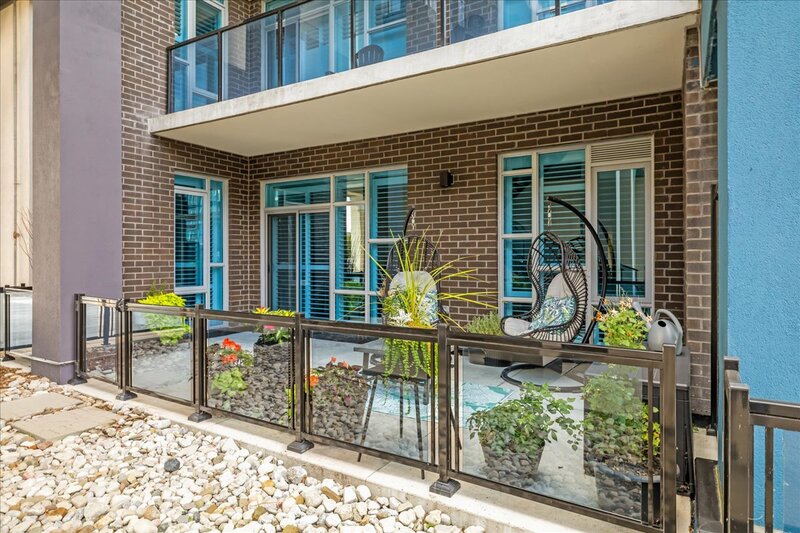 #150 - 16 Concord Pl, Grimsby