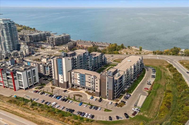 #150 - 16 Concord Pl, Grimsby