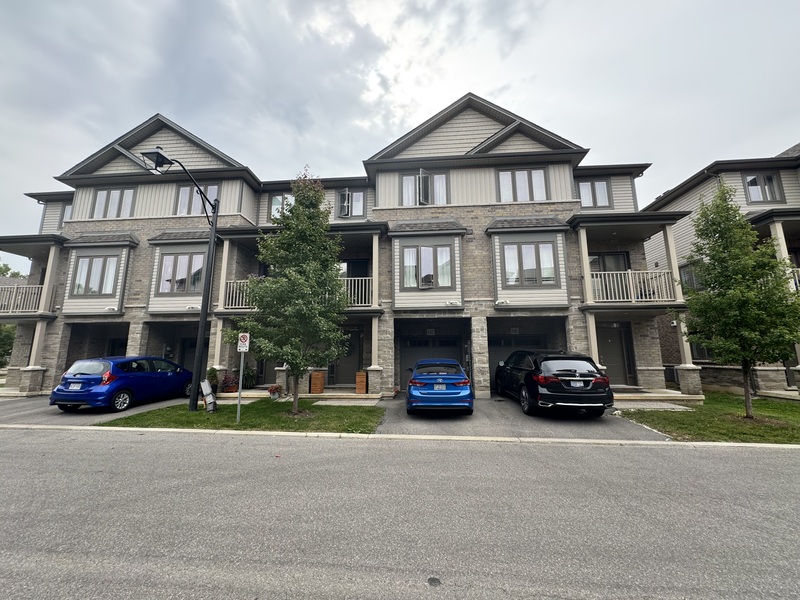 #511-10 Esplanade Ln, Grimsby