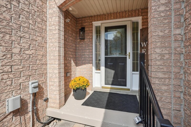 55 Edgewater Dr, Stoney Creek ON