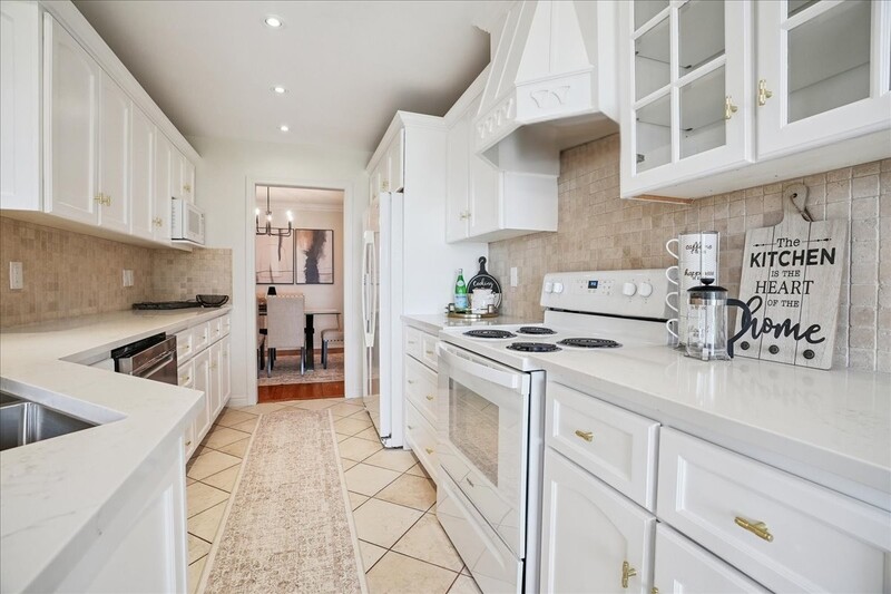 55 Edgewater Dr, Stoney Creek ON