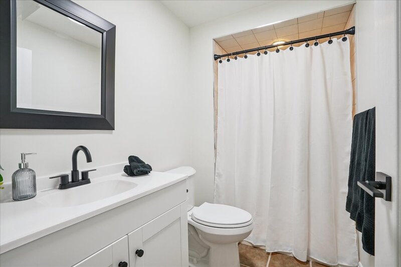 55 Edgewater Dr, Stoney Creek ON