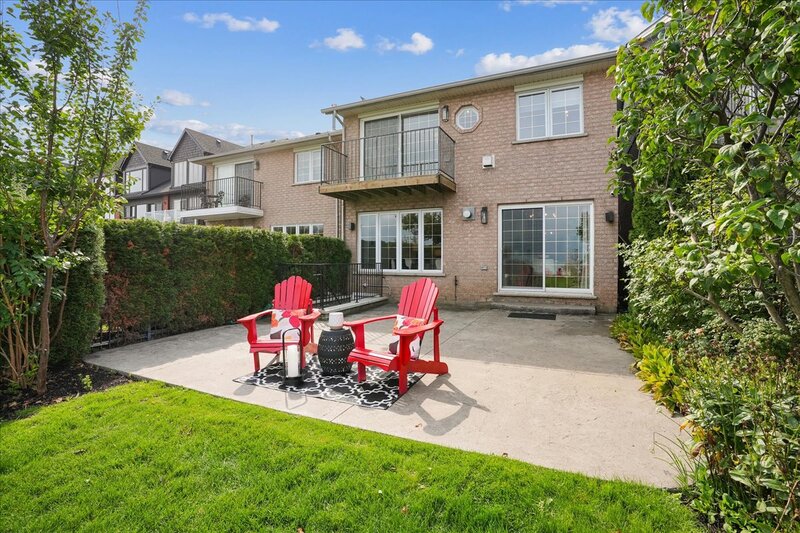 55 Edgewater Dr, Stoney Creek ON