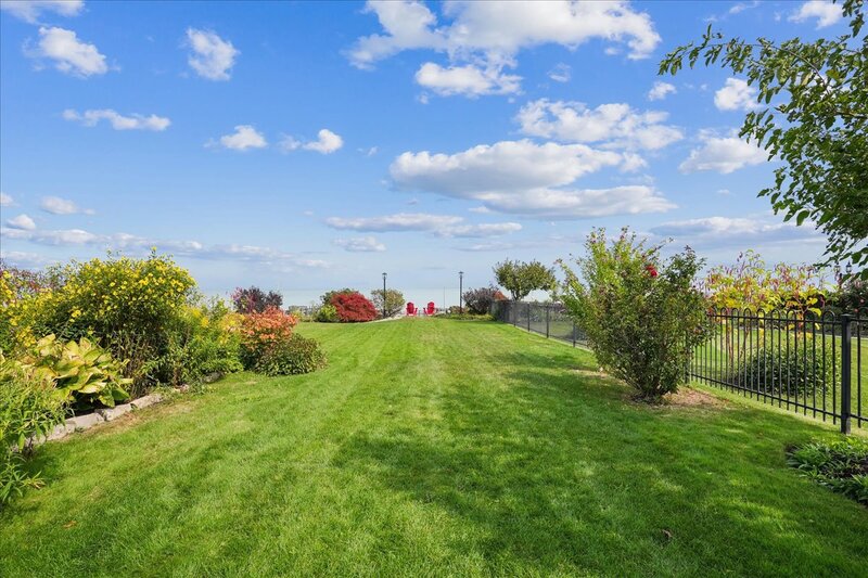 55 Edgewater Dr, Stoney Creek ON