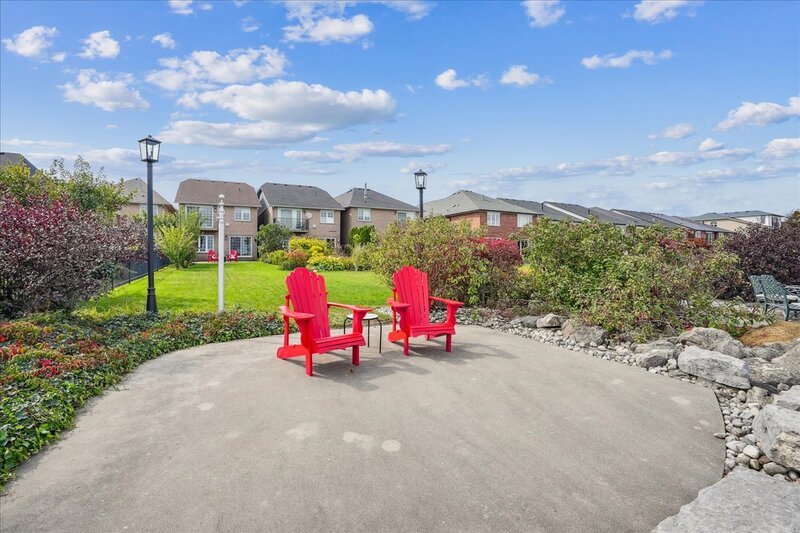 55 Edgewater Dr, Stoney Creek ON