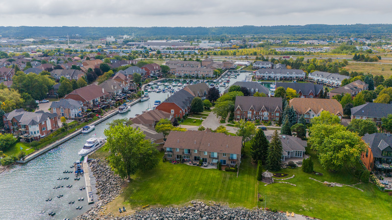 55 Edgewater Dr, Stoney Creek ON