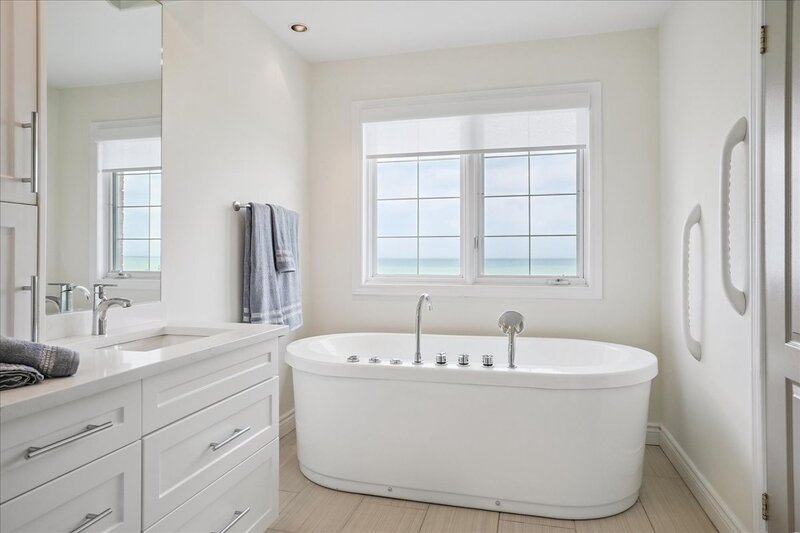 55 Edgewater Dr, Stoney Creek ON