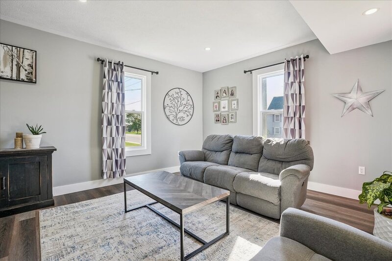 15 Main Ave E, Fisherville ON