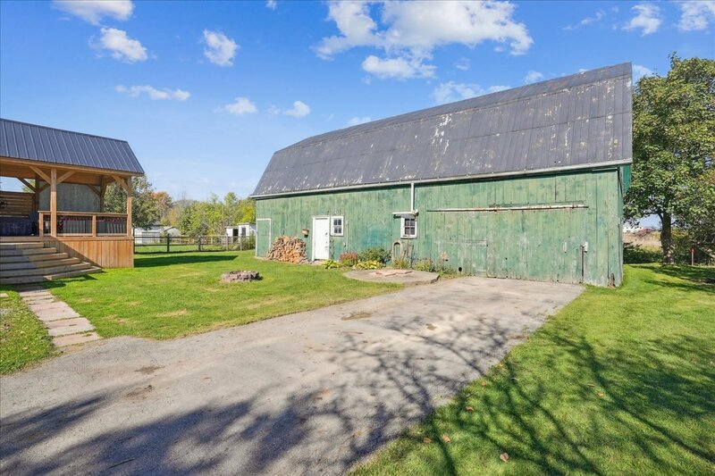15 Main Ave E, Fisherville ON