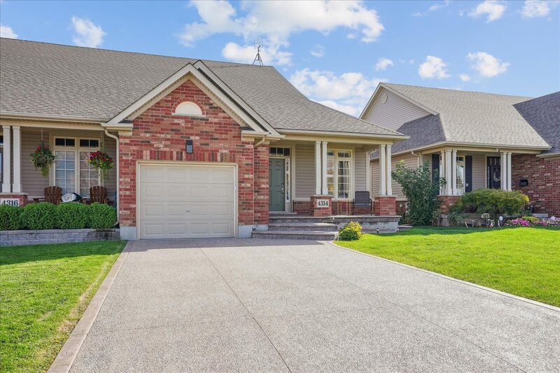 4314 Lindsey Cres, Beamsville ON