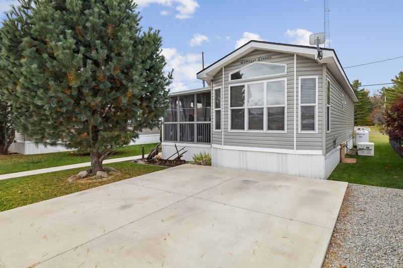 4449 Milburough Line. #13 Spruce