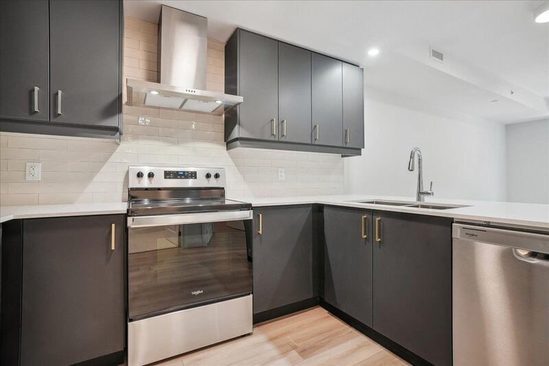 #124 - 153 Wilson St W, Ancaster