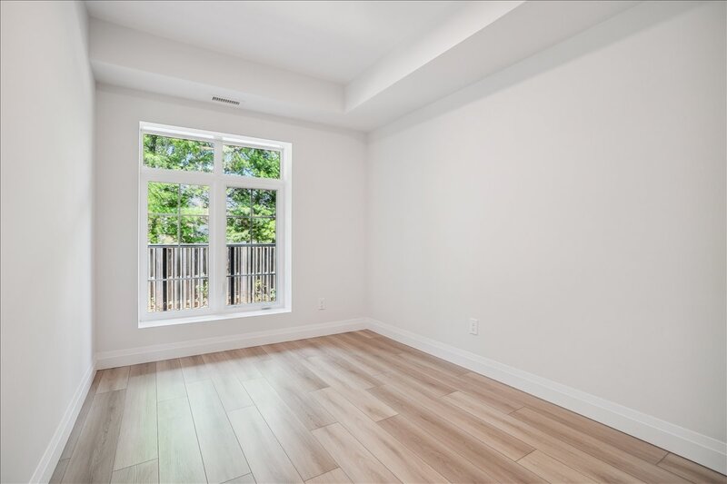 #124 - 153 Wilson St W, Ancaster