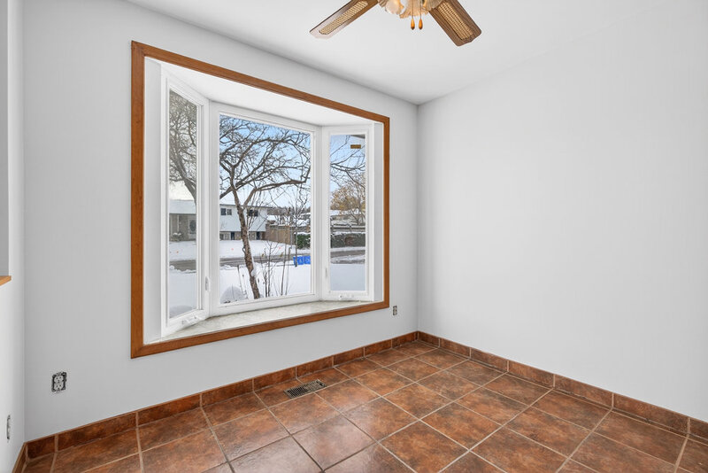 2 Country Club Dr, Hamilton ON