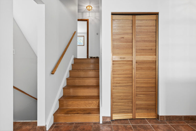 2 Country Club Dr, Hamilton ON