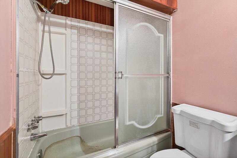 2 Country Club Dr, Hamilton ON